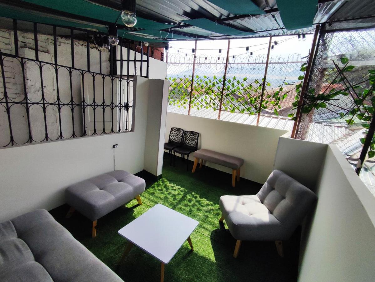 Baruch Capsula Hotel Bogota Exterior photo